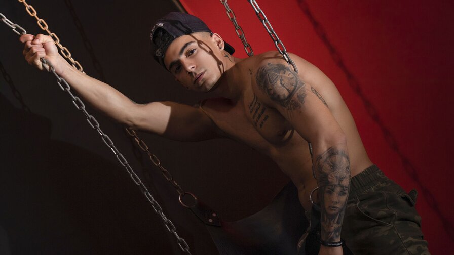 DerrickPierc - Live Sex Cam profile on Livejasmin