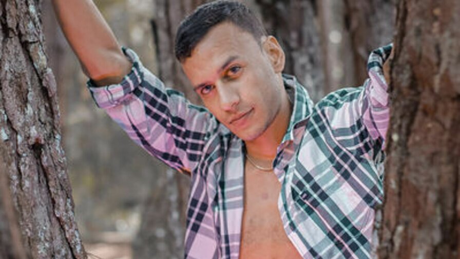 JeanSoto - Live Sex Cam profile on Livejasmin