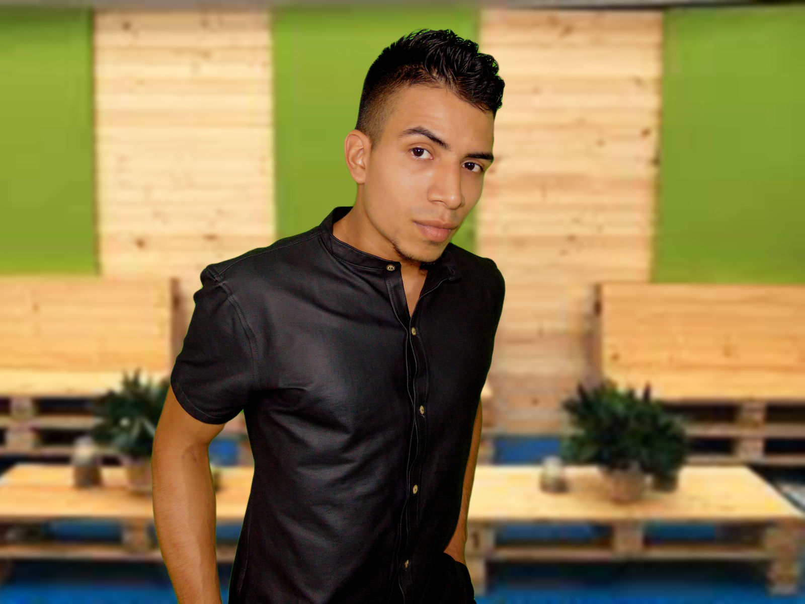 MaxVarona - Live Sex Cam profile on Livejasmin