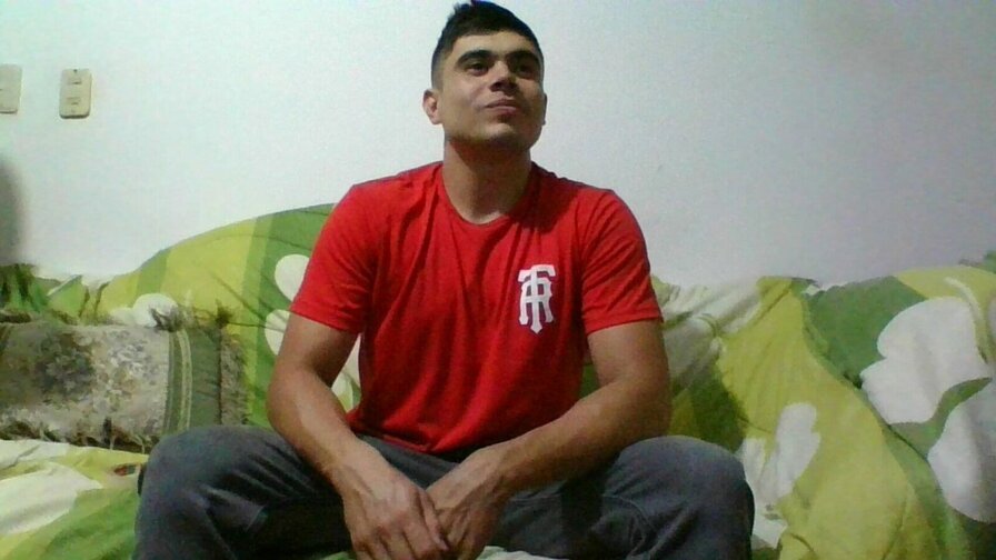 RonnieGarzon - Live Sex Cam profile on Livejasmin