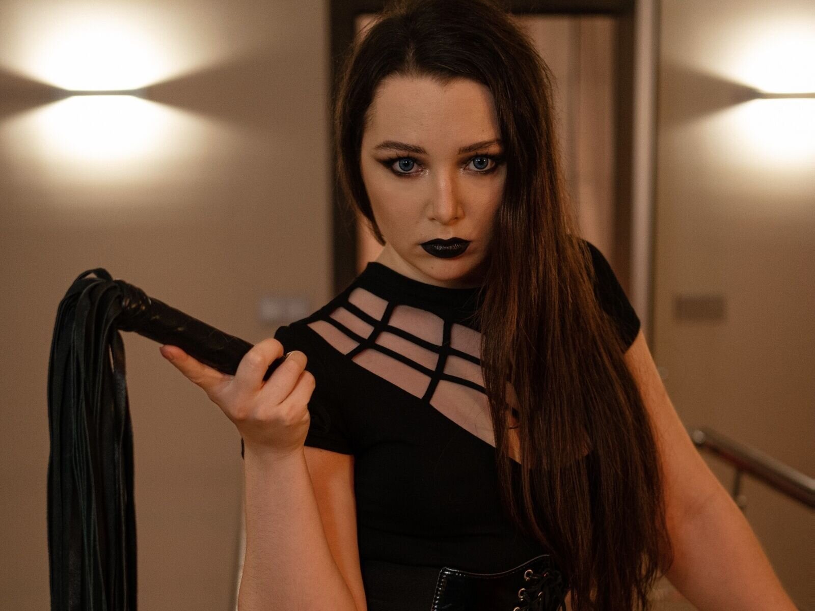 AliceBlackwood - Live Sex Cam profile on Livejasmin