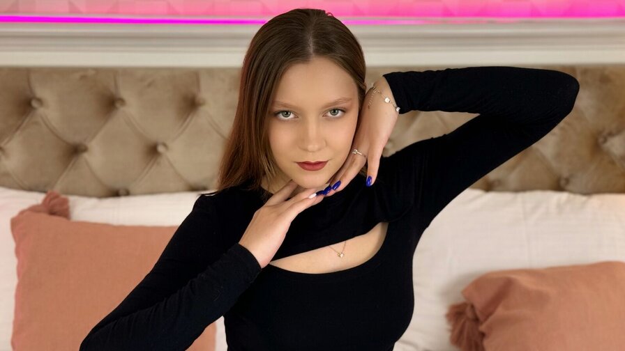 AliceBrayan - Live Sex Cam profile on Livejasmin