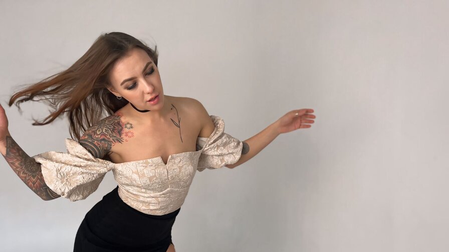 AliceFox - Live Sex Cam profile on Livejasmin