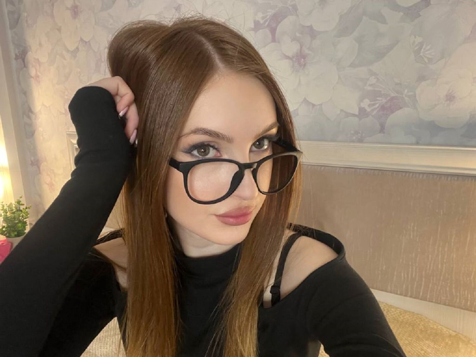 BereniceCarradin - Live Sex Cam profile on Livejasmin