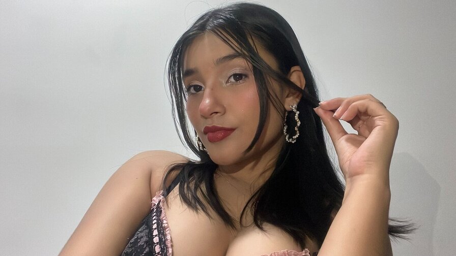 BonnieCrymson - Live Sex Cam profile on Livejasmin