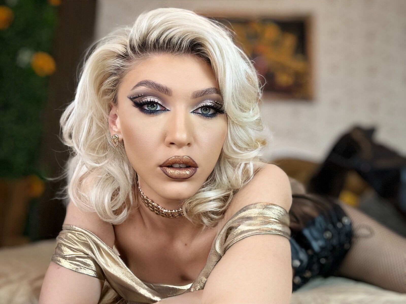 EmmaAmstrong - Live Sex Cam profile on Livejasmin