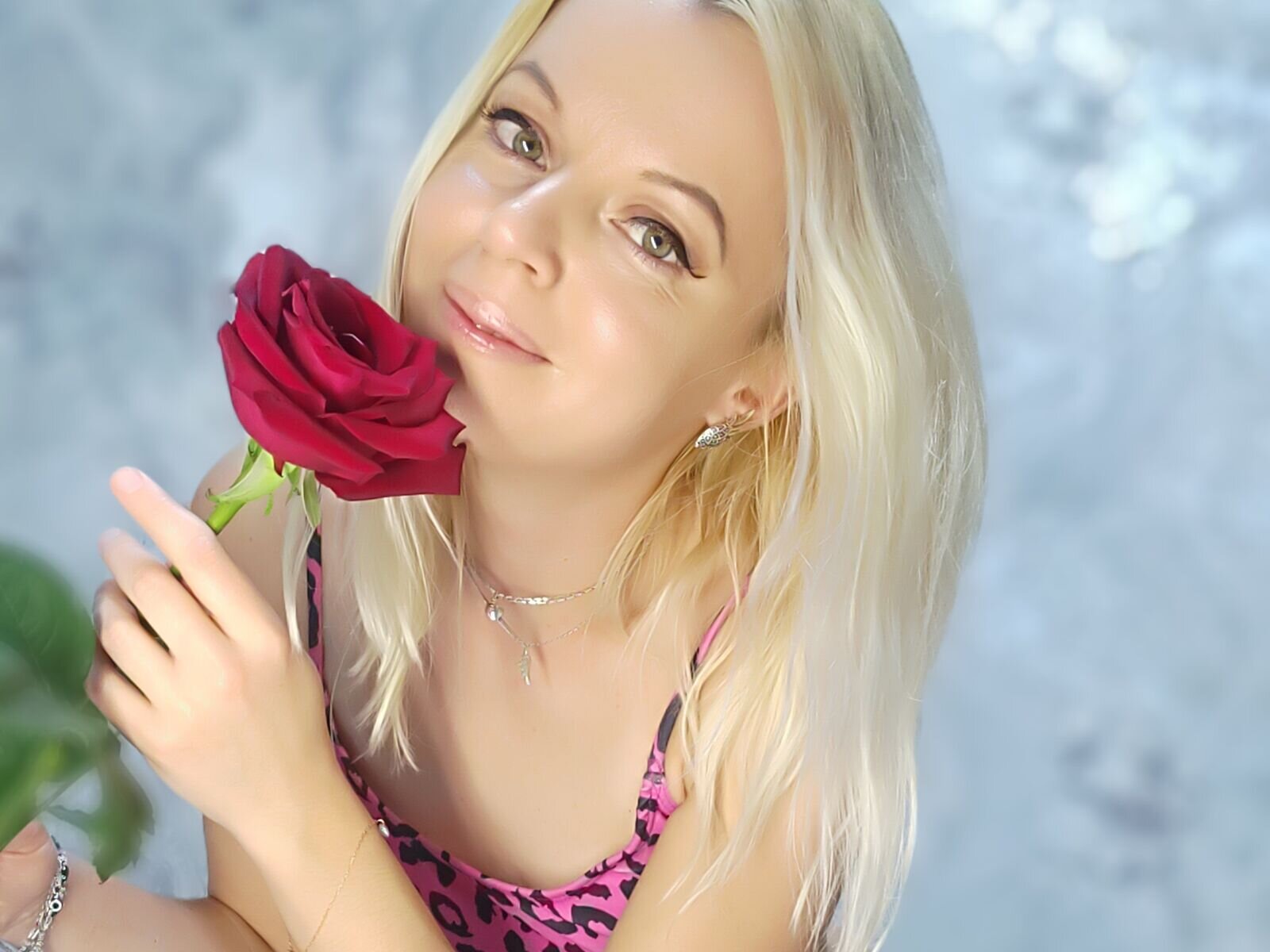 JoyDiaz - Live Sex Cam profile on Livejasmin