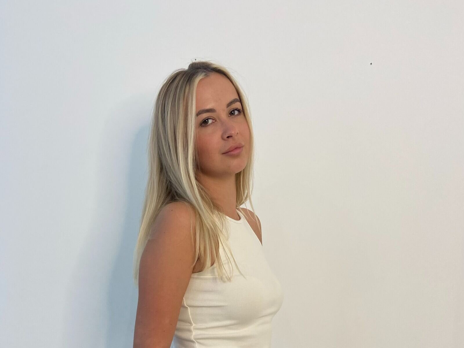 KeeleyCrumbley - Live Sex Cam profile on Livejasmin