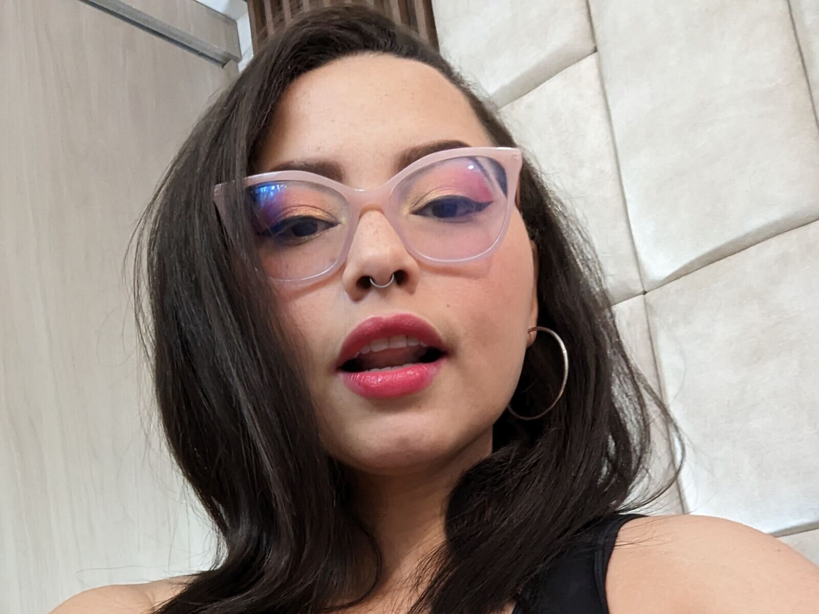 MiaRioss - Live Sex Cam profile on Livejasmin