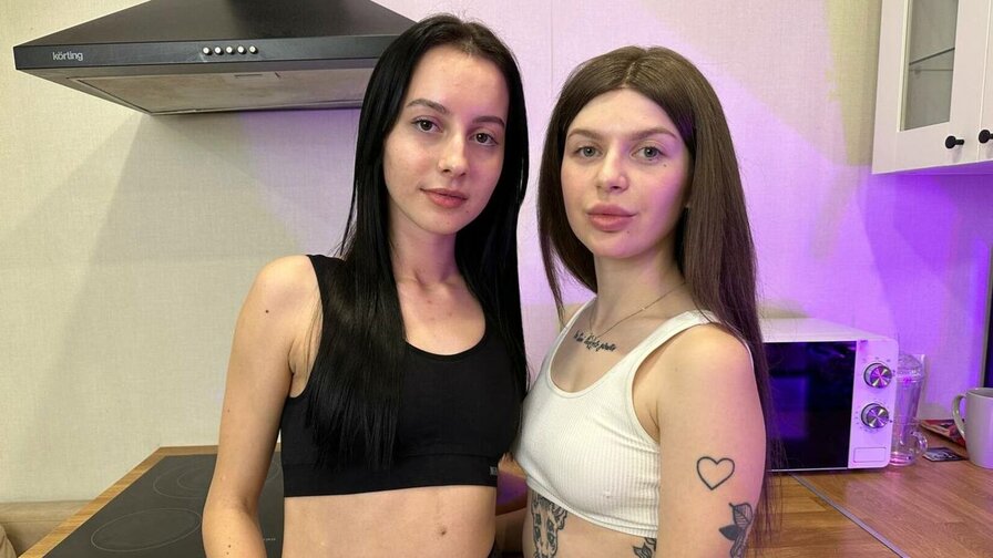 AmeliaandTrisha - Live Sex Cam profile on Livejasmin