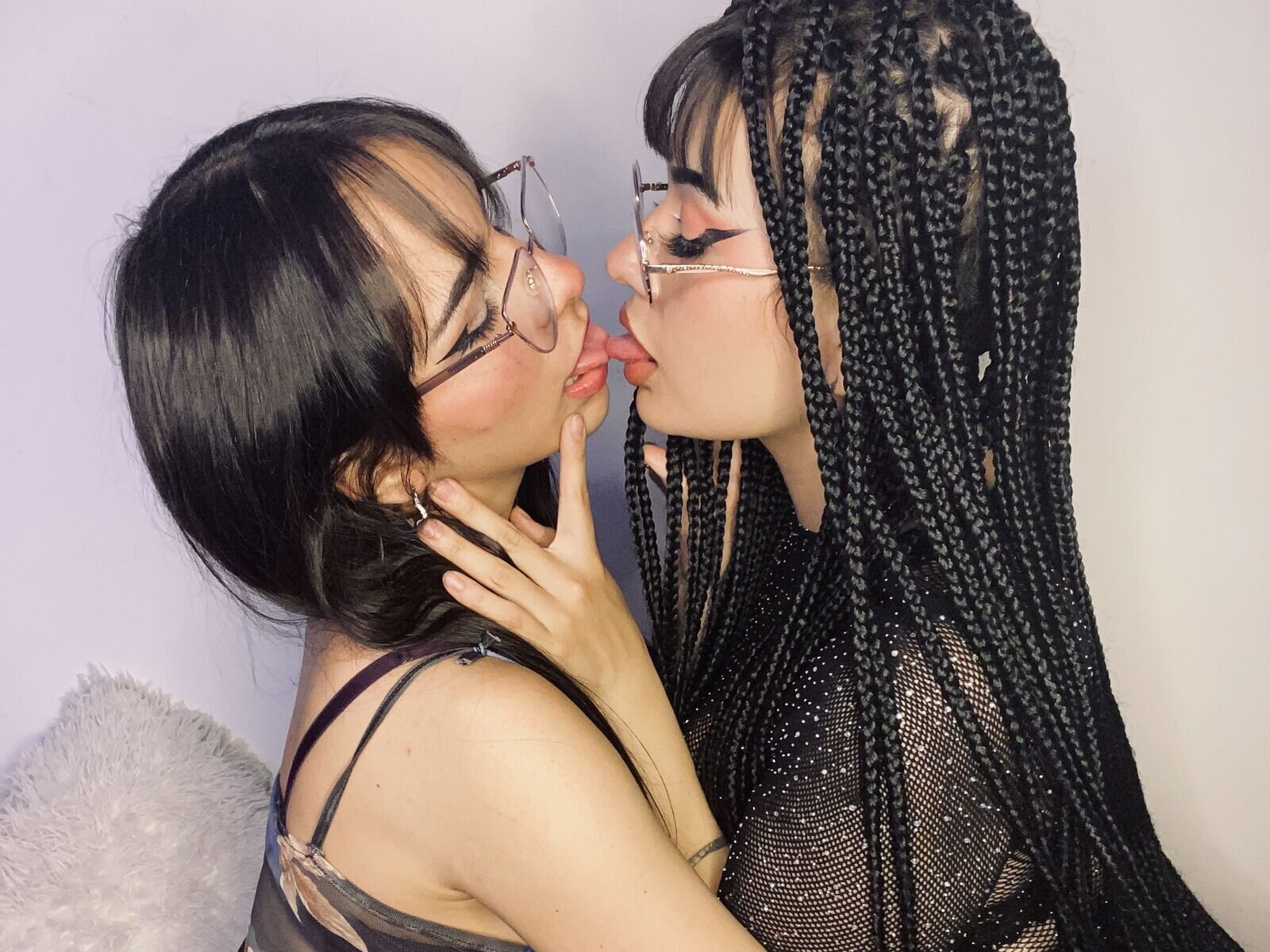 LizzyAndCami - Live Sex Cam profile on Livejasmin