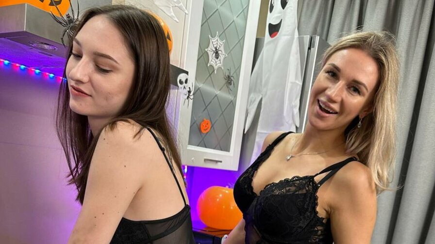 MeganandKiramy - Live Sex Cam profile on Livejasmin