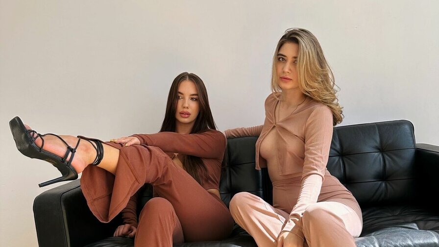 VickyAndStella - Live Sex Cam profile on Livejasmin