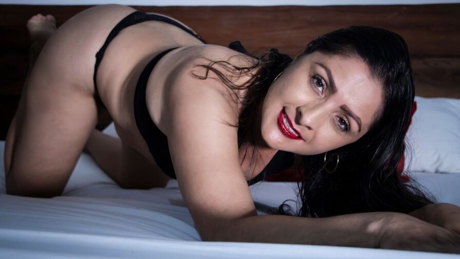 MartinaMartinell - Live Sex Cam profile on Livejasmin