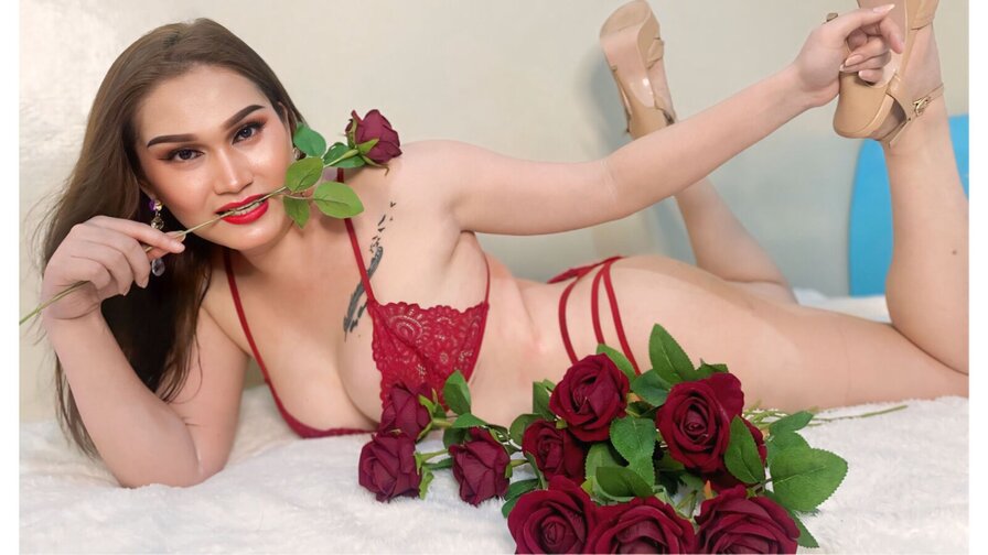 LucineBaker - Live Sex Cam profile on Livejasmin